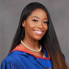 Tami Forbes's Instagram, Twitter & Facebook