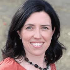 Deirdre Bell's Instagram, Twitter & Facebook