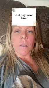 Keri Chamberlain's Instagram, Twitter & Facebook