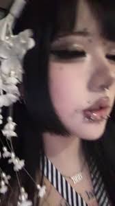 Fish_fingersd without Makeup