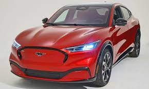 Dabei war es zunächst gar nicht klar, dass die. Ford Mustang Mach E Gt Preis Innenraum Autozeitung De