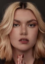 Fan Casting Shannon Berry as Honey Williams in Honeybloods