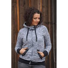 Elle possède une capuche à cordon de serrage ajustable et des manches raglan. Fadenkafer Patron De Couture Papier Veste En Molleton Femme