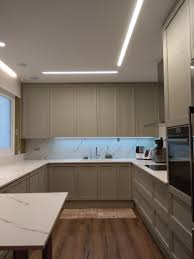 Incluye fuente de alimentación 150 100º ángulo luz ip40 có. Pin De Luciane Matarazzo Biagi Andrad En Cozinha En 2020 Led Cocina Cocinas Luminosas Iluminacion Cocina