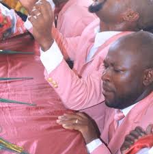 Adorateur Evenert Derosil updated his profile picture.