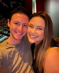 Alec Waters's Instagram, Twitter & Facebook