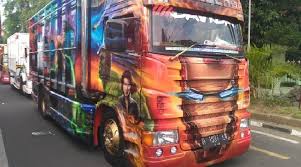 Apalagi, hino dutro memiliki beragam tipe yang bisa dipilih sesuai keperluan bisnis pemiliknya, seperti untuk mengangkut hewan ternak. Truk Iron Man Dengan Interior Keren Biaya Modif Seharga Rumah Otomotif Tempo Co