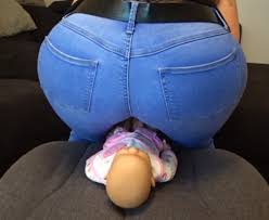 Facesitting Doll in Jeans 15 Min. - Sophies Buttcrush