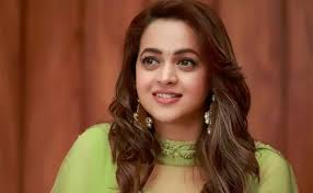 Bhavana: విడాకుల ప్రచారంపై పెదవి విప్పిన 'మహాత్మ' నటి | actress-bhavana -breaks-silence-on-diveroce-rumours