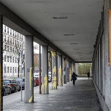 Munich Germany Munchen Deutschland Maxvorstadt Saulen Der Grundrechte Am Beruflichen Schulzentrum In Der Luis Munchen Deutschland Munchen Grundrechte