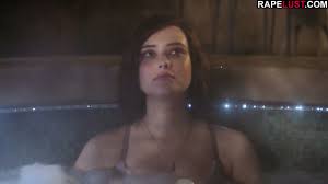 Katherine Langford Scene - EPORNER