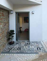 Photo gallery for construire une entree de maison. 15 Idees Pas Cheres Pour Decorer L Entree Exterieure De Sa Maison