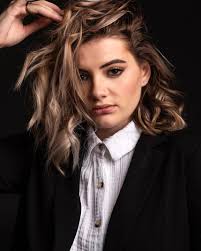 Heart is full 🥰 Photographer: Steve Ellinger MAU: Dorothy Bosley #model  #Barbie #classy #atxmodel #teenvogue #fashionmagazine #teenfashion  #vougeitalia #mybodymychoice #womansrights