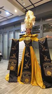 Cô hằng đang nói phi nhung đó, bồ phi nhung là quản lý luôn đó. Phi Nhung Hoa Than Thanh Au CÆ¡ Tham Gia Diá»…n Giá»— Tá»• Hung VÆ°Æ¡ng Phá»¥ Ná»¯ Gia Ä'inh