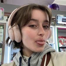 Nell Hammond (@hammond.nell)