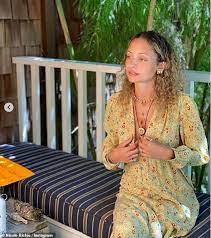 Nicole Richie And Dad Lionel Never Fully Supported Sofia Richie S Relationship With Scott Disick Daily Mail Online