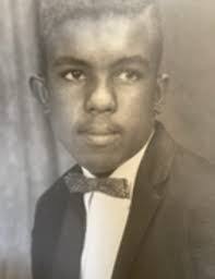 Michelle Pledger's Instagram, Twitter & Facebook