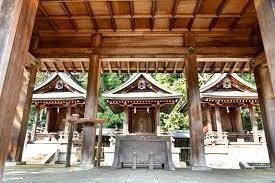 akihiro suzukiさんはinstagramを利用しています 奈良県 吉野 世界遺産の吉野にある比較的新しい 吉野神宮 明治２２年 明治天皇の申し出により創立し明治２５年社殿完成した神社です 祭神は 後醍醐天皇です 1328 outdoor structures pergola gazebo