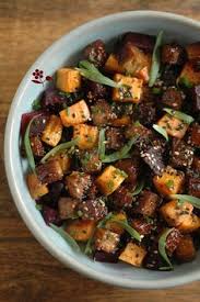 Assiette Tiede De Betterave Cuite Patate Douce Rotie Tofu Amande Sesame Laque Estragon Ciboulette Passion Gourmandise Plat Vegetarien Repas Dietetique Recettes De Cuisine