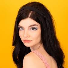 Destiny Aldrich's Instagram, Twitter & Facebook