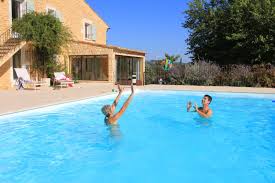 Direkt an der französischen mittelmeerküste haben wir für sie im var eine vielzahl an einladenden ferienhaus angeboten ausfindig gemacht. Ferienhaus Provence Mit Pool Ferienhaus Provence