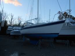 4 000 Boatshow Special Price Reduction Bring Offers Nicely Cared For 31 Irwin Citation Now Only 8 500 Boats For Sale Boat Book Value