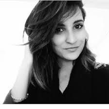 Pessoal.. deixa eu compartilhar sobre a INTERNET no celular (versão eSIM)  Estou aqui já 2 dias. Pousamos no Fiumicino, que tem vários quiosques da  Vodafone, TIM, e outras, mas preferi comprar o