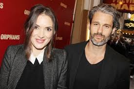 Starring winona ryder, ethan hawke, janeane garofalo, steve zahn, and ben stiller, who winona ryder , the iconic and talented academy award nominee actress, celebrated 25 years of career in. Winona Ryder Freund Vermogen Grosse Tattoo Herkunft 2021 Taddlr