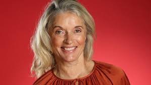 Isabel Cowan's Instagram, Twitter & Facebook