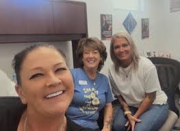 Yall please help me WELCOME my Amazing New Co-worker Erin Hinrichs 🙌👏🙌  God is SOOOOO GOOD 🙌 Welcome to our lil goofy family 💝 Can't wait to see  what the next year