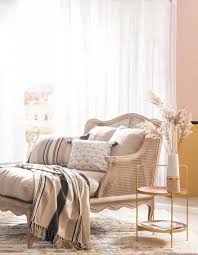 Maisons Du Monde 50 Nouveautes Pour Le Printemps Elle Decoration Maison Du Monde Canape En Metal Decoration Maison