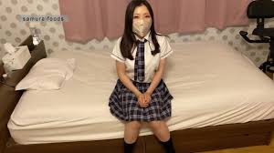 個人撮影 爆乳制服ギャルのパンチラがエロい～samuraifoods - Host4Fap