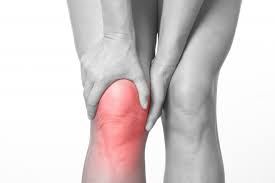 Beinschmerzen sollten nicht ignoriert werden. Beinschmerzen Schmerzen Im Bein Heilpraxis