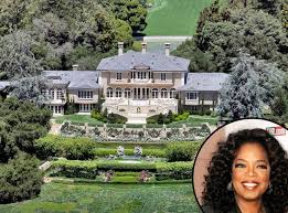 In Comparison Oprah Winfrey S Montecito Calif Mansion Comes In At A Whopping 23 000 Square Feet Celebrity Houses Celebrity Mansions Extravagant Homes