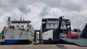 Pelayaran feri dari kuala perlis ke pulau langkawi terpaksa dihadkan kerana alur pelayaran yang cetek di kawasan terminal feri kuala perlis. Roro To Langkawi Kuala Perlis Tjg Lembong