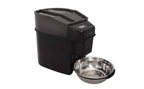 Simply place the bowl, dish or item you want protected on the plate. The Best Automatic Cat Feeders Review In 2021 My Pet Needs That
