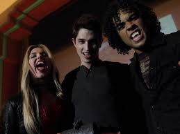 Bonjour je mettrai des film en français et en hd tout les jours merci aurevoir 3. Ma Babysitter Est Un Vampire Photos Facebook