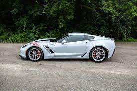 The seventh generation c7 corvette stingray debuted at the detroit auto show in january, 2013 and was the first to bear the corvette stingray name since the 1976 third generation model. Chevy C7 Corvette Order Books Close This Month Roadshow