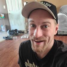 My car died after I was told it needed an alternator. I replaced the  alternator and still not working. Does anyone know someone who can come to  my house to diagnose?