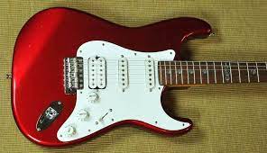 One ding in forearm contour. Matthias Jabs Stratocaster Japan Fuzzfaced