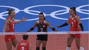 A milli kadın voleybol takımı, gruptaki ikinci maçını 27 temmuz salı günü türkiye saati ile tokyo 2020 olimpiyat oyunları'nda türkiye, ilk madalyasını milli tekvandocu hakan reçber ile kazandı. Xpc2ogp6ennzxm