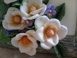 Il momento giusto per giocare insieme alla pasta di sale e allo stesso tempo creare un regalino per la festa della mamma che si avvicina. Cornice Fiorita Per La Casa E Per Te Decorare Casa Di Profumo Su Misshobby