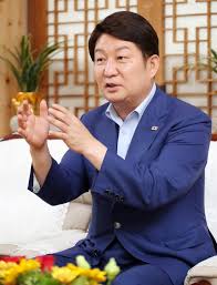 (국민체감형 연구성과) 투윈원 축적기, 급속충전 필요없는 웨어러블 디바이스 나올까. ëŒ€êµ¬ì‹œ ê¶Œì˜ì§„ ëŒ€êµ¬ì‹œìž¥ ìš°í•œì‹œìž¥ì— ìœ„ë¡œ ì„œì‹  ê²½í–¥ì‹ ë¬¸