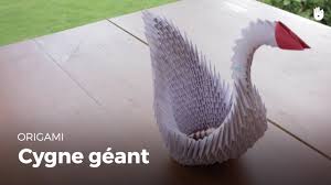 Vaissellejetable.fr vous présente plusieurs pliages de serviette en papier. Faire Un Cygne Geant Origami Youtube