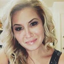 Kathryn Hoey's Instagram, Twitter & Facebook