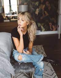 Pin By Stylesandtips On Pony Hairstyle In 2019 Pinterest Hair Styles Hair And Hair Inspo Hair Styles Long Hair With Bangs Long Hair Styles