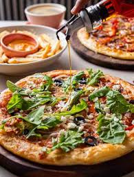 New pizza cafe in Fort, Grammy-winning ...