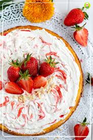 Kasekuchen Mit Erdbeersahne Und Keksboden Rezept Lebensmittel Essen Erdbeerkuchen Rezept Dessert Ideen