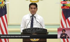 Tarikh mula persekolahan sesi tahun 2020 seluruh negeri di malaysia. Malaysiakini Sekolah Dibuka Secara Berperingkat Mulai 15 Julai