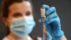 Sneezing, coughing, some fatigue … these are all symptoms that might signify a developing cold. Fully Vaccinated May Transmit Delta Just As Easily And New Variant Shows Signs Of Vaccine Evasion Early U K Research Suggests